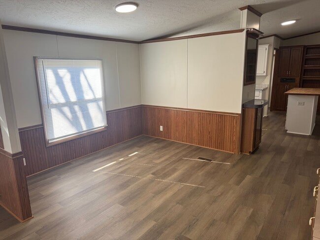 Building Photo - 3 Bedroom 2 Bathroom Home in Johnson City, TN