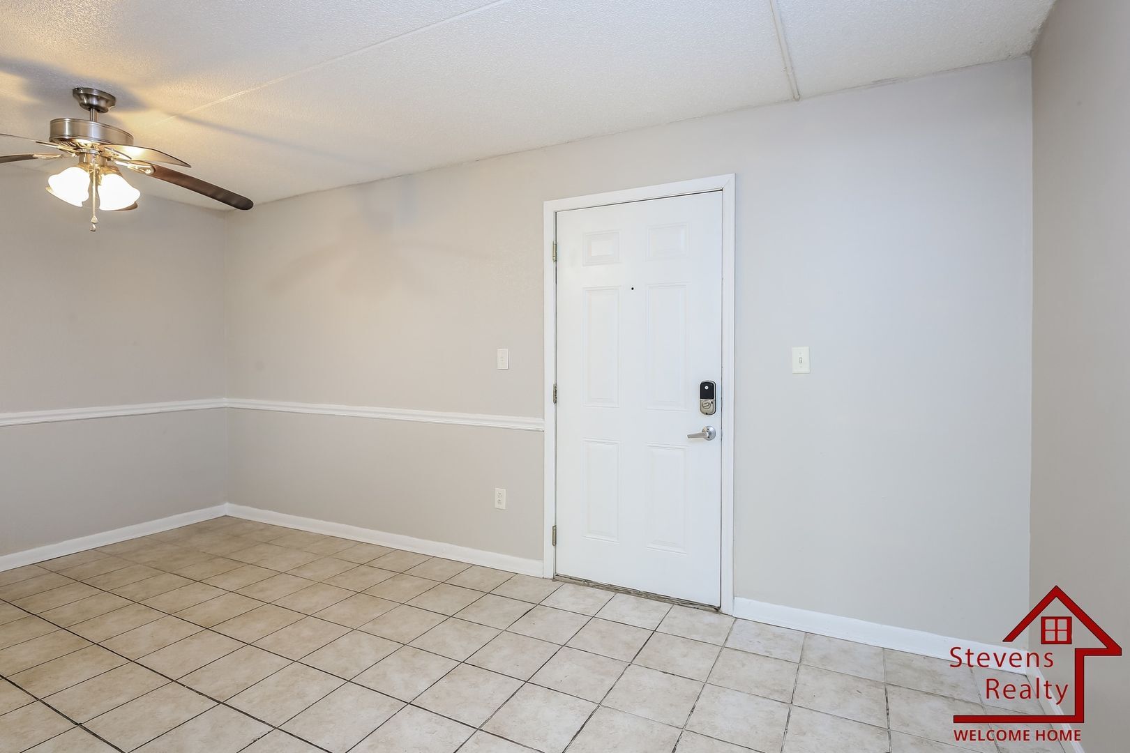 Building Photo - 915 S Seminole Dr