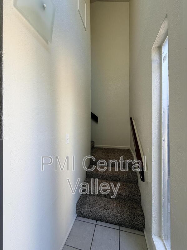 Building Photo - 6222 Porterfield Ct