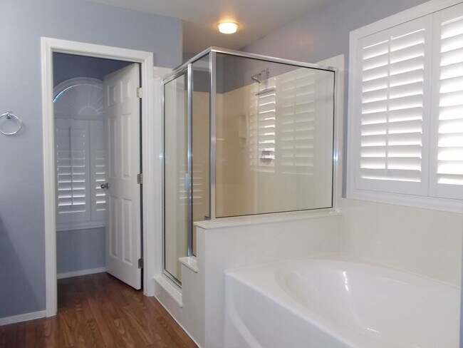 Building Photo - Spacious 3-Bedroom Cul-de-Sac Home in Prime Location