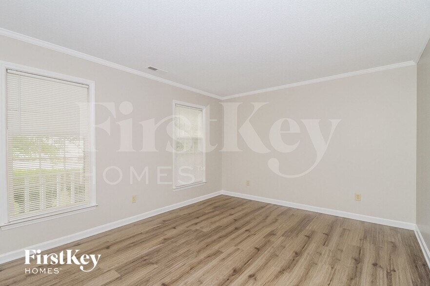 Building Photo - 7052 Avenbury Cir