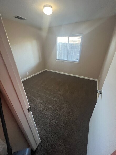 Building Photo - 2108 W Mendocino Ave