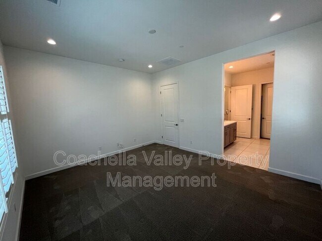 Building Photo - 12 Barolo