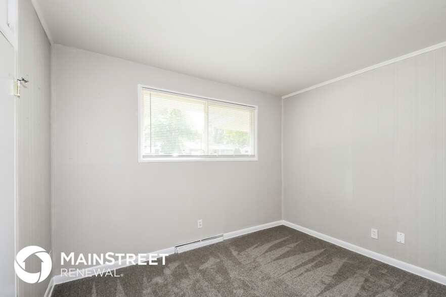 Building Photo - 9839 Monarch Dr