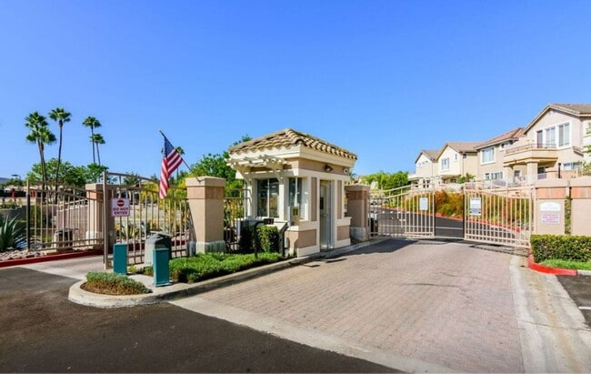 Building Photo - Spacious 2B/2BA Rancho Bernardo Condo with Balcony, W/D & Pool Access