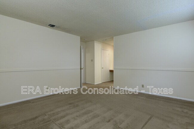 Building Photo - 641 Richfield Dr