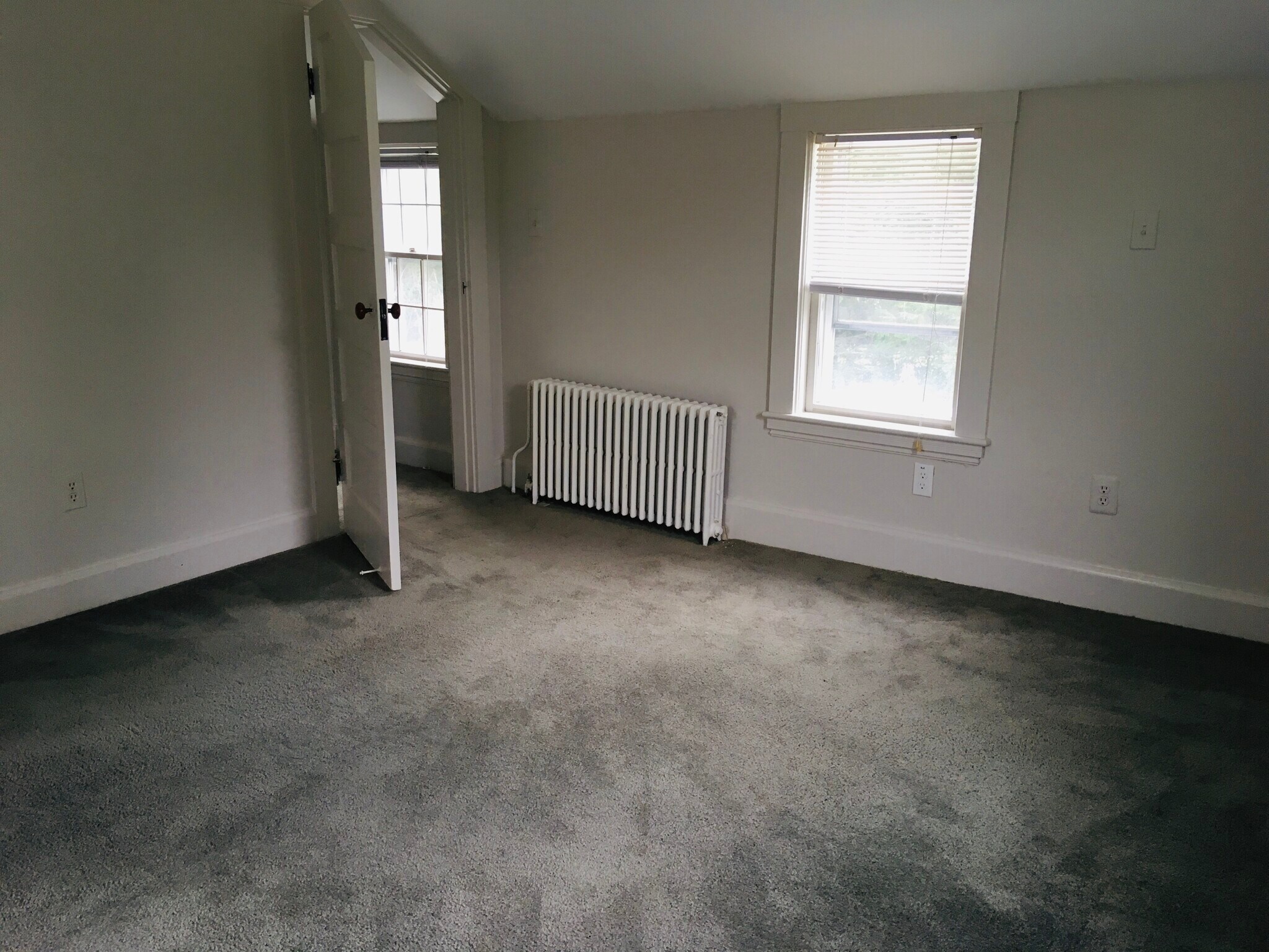 Building Photo - 48 Clapboardtree St