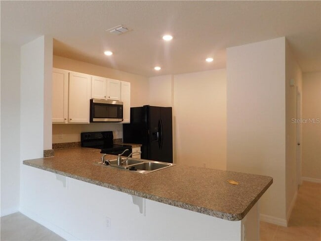 Building Photo - 9026 Pinales Way