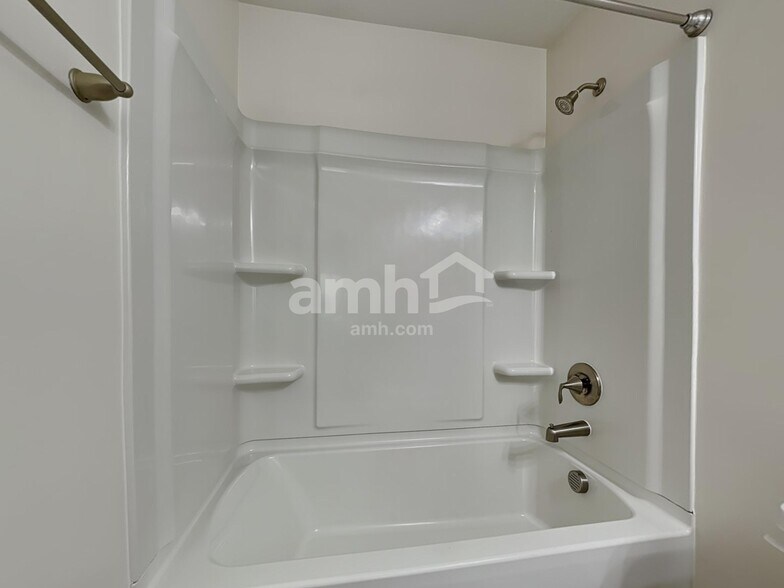Building Photo - 202 Argea Dr