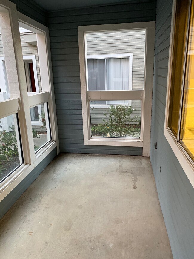 Patio - 785 Portwalk Plz