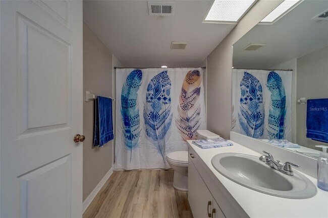Building Photo - 9510 Harbor Greens Way