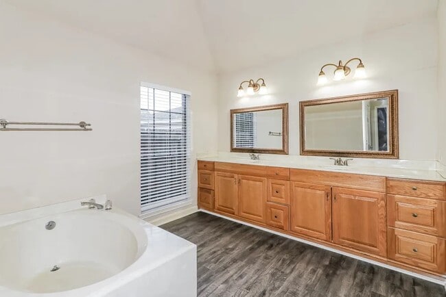 Building Photo - 22948 Benbury Dr
