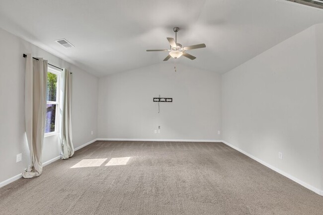 Building Photo - 79 Kinsale Ct