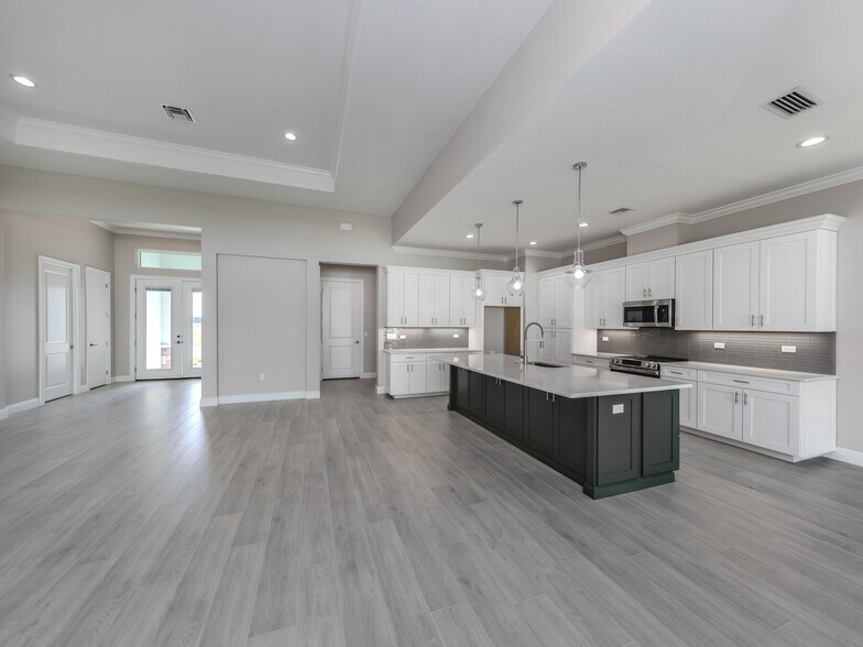Building Photo - 1760 Lugano Cir