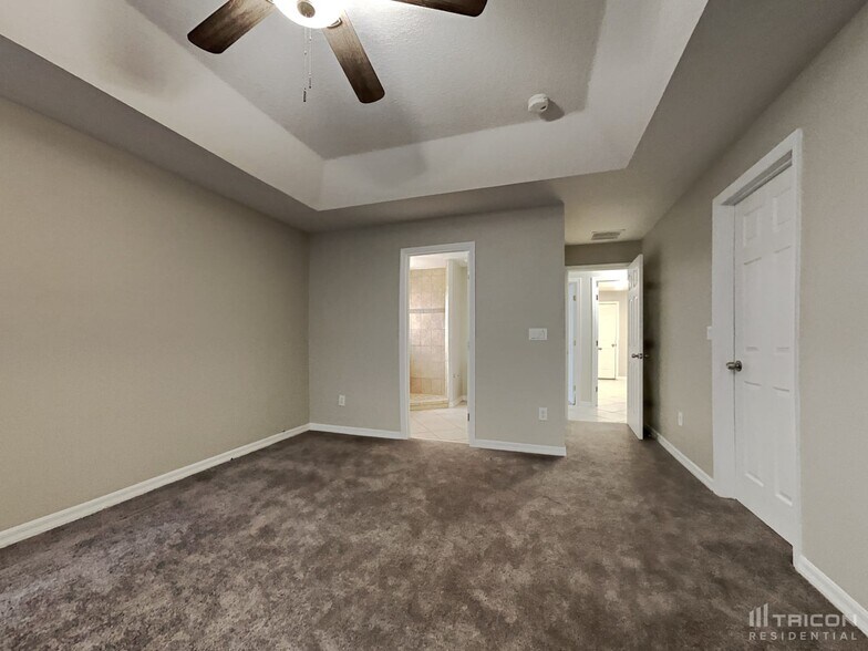Building Photo - 607 Coral Way