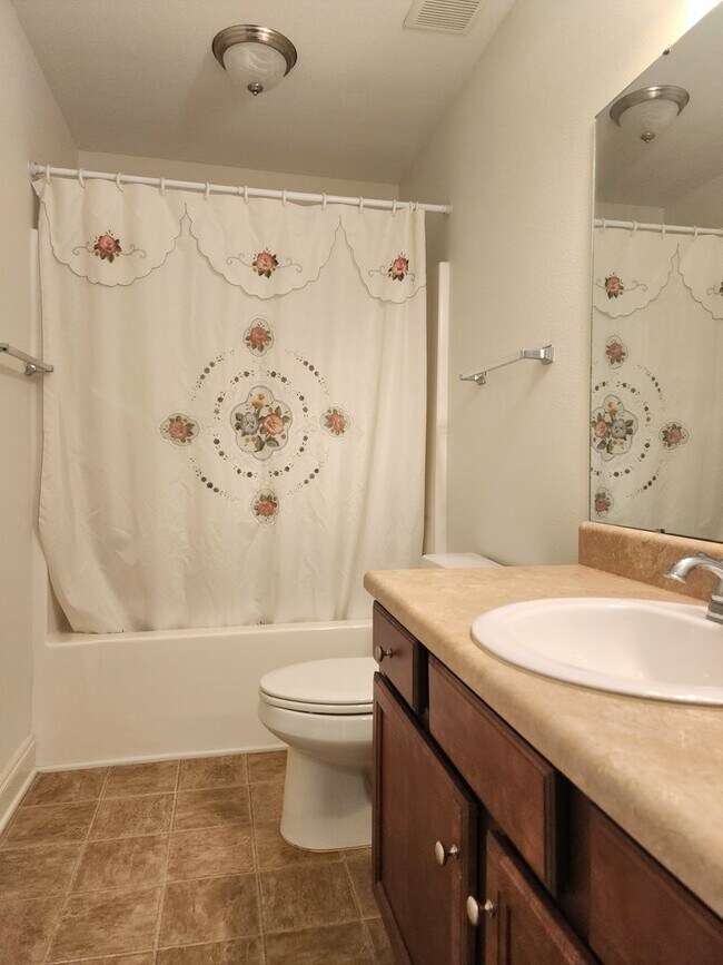 Building Photo - Great location in Foley - 3/2