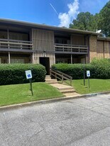 Building Photo - 2812 Georgetown Dr