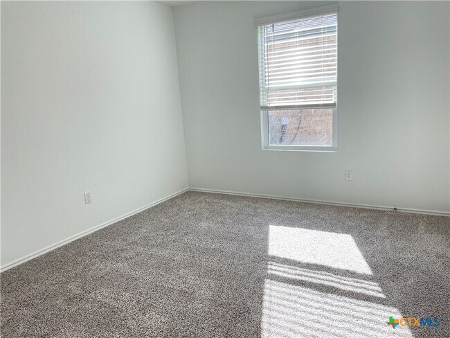 Building Photo - 214 Escondido Cir