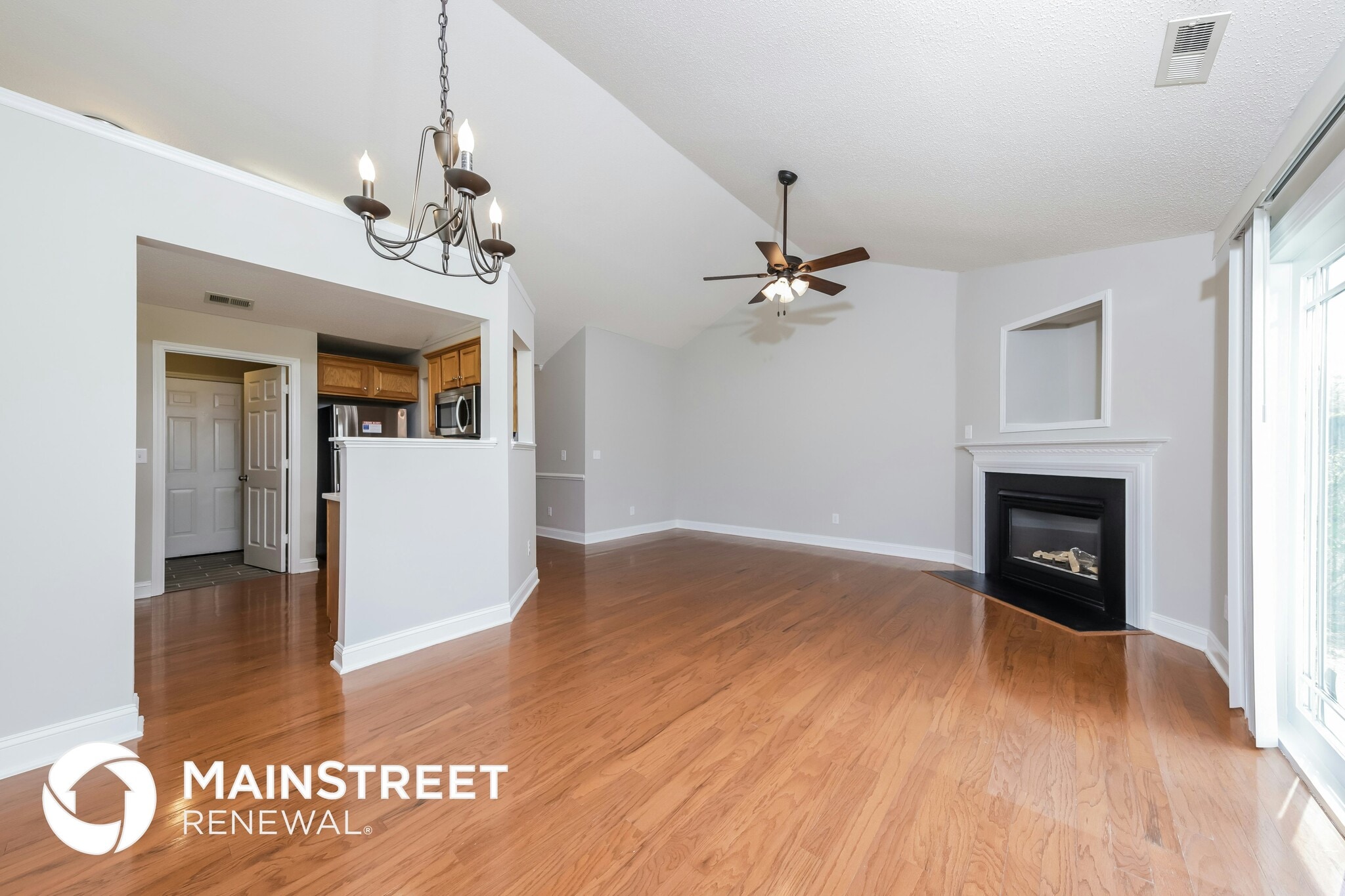 Building Photo - 4700 Seminole Ct