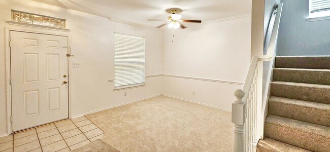 Building Photo - Amazing 4 b+2.5b Single family