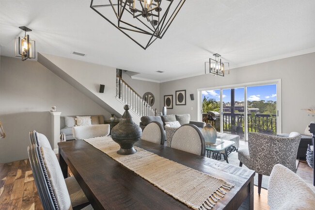 Dining room - 574 Ryans Woods Ln