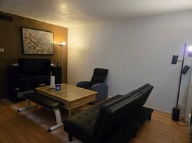 Building Photo - 2321 Highbury Ave