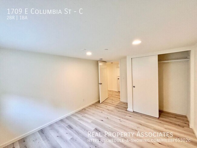 Building Photo - 1709 E Columbia St