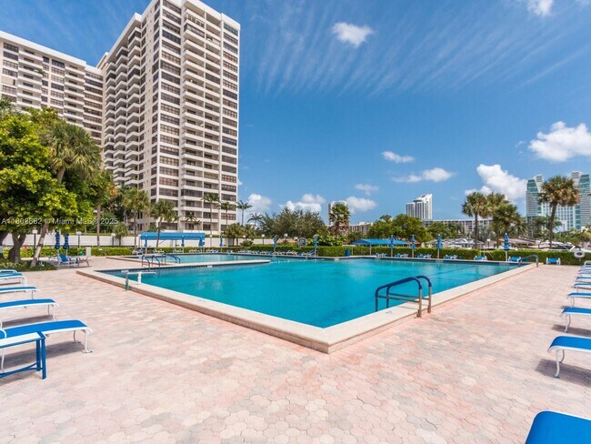 Building Photo - 600 Three Islands Boulevard
