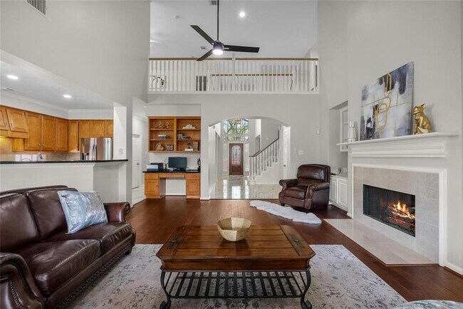 Building Photo - 15806 Virginia Fern Way