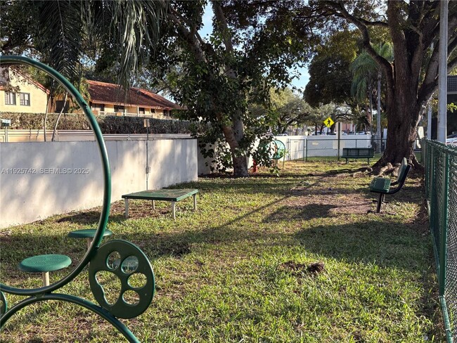 Building Photo - 7913 SW 104th St