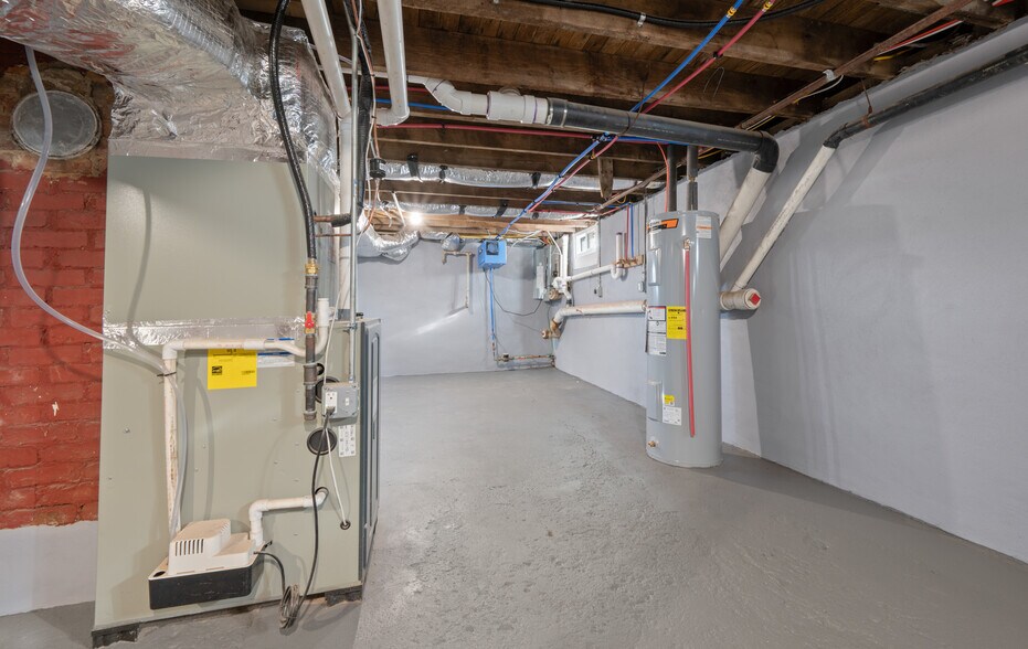 Basement - 16 West Rd