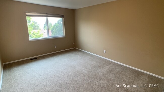 Building Photo - 5435 Lions Gate Lane