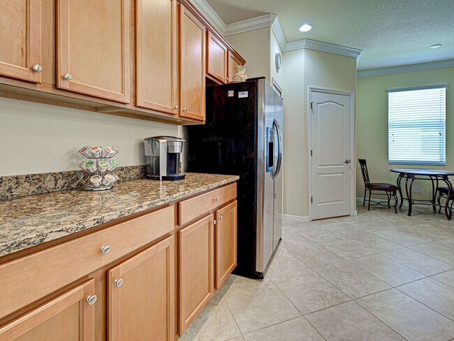 Building Photo - Stoneybrook at Venice; 4bd/2ba home