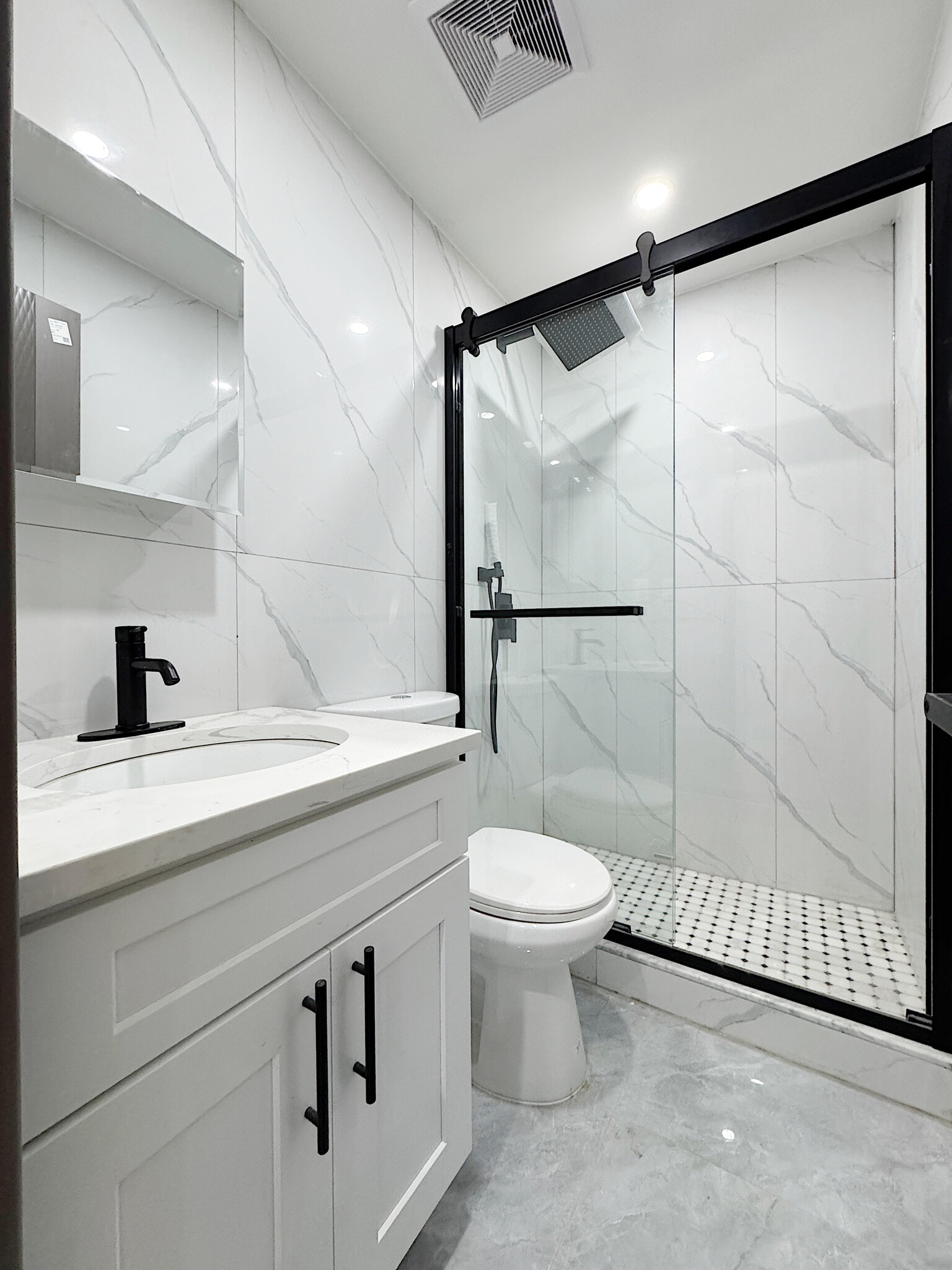 Building Photo - 333 87th St