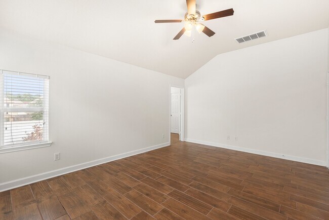 Building Photo - 4818 Fair Oak Dale Ln