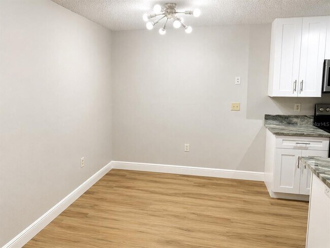 Building Photo - 956 Salt Pond Pl