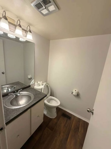 Building Photo - 3582 Pershall Rd