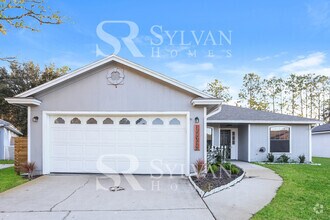 Building Photo - Feel welcome and comfortable in this charm...
