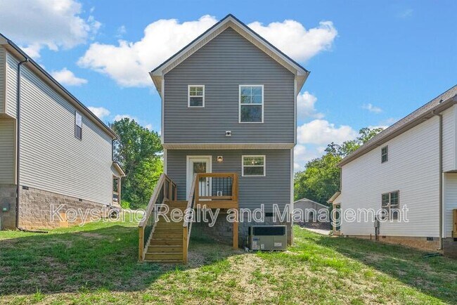 Building Photo - 178 Oak St