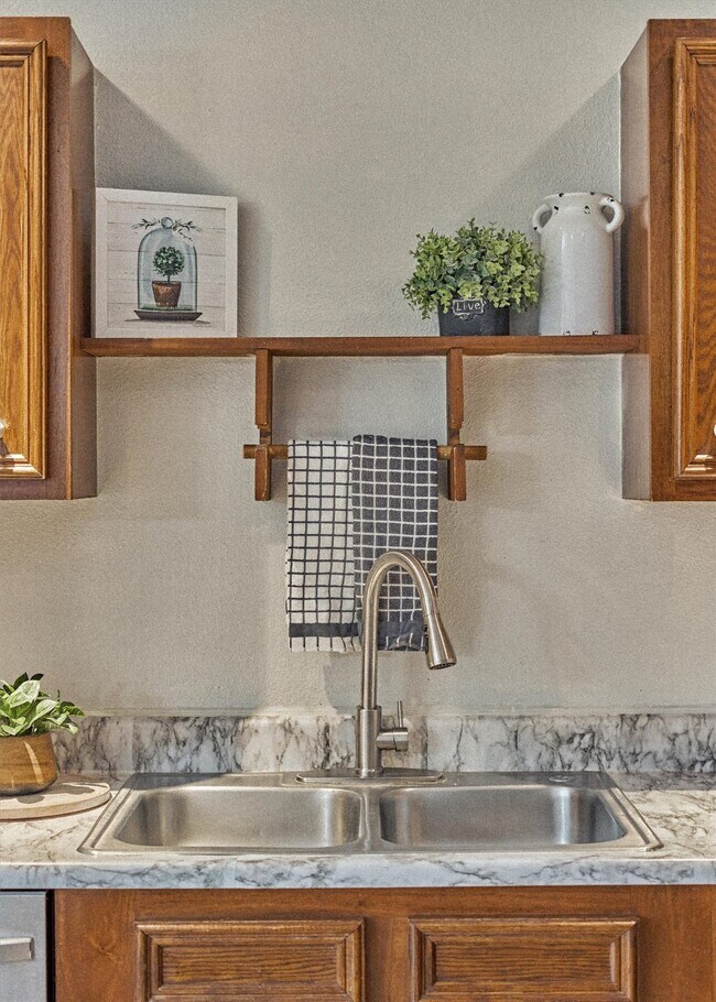 Building Photo - 23419 Summer Pine Dr