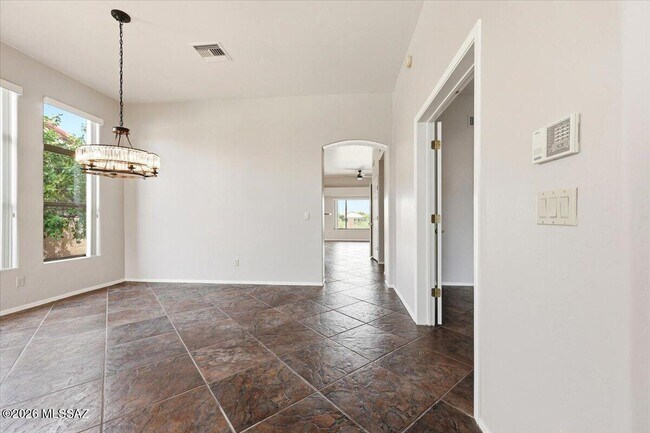 Building Photo - 10961 E Siskin Pl