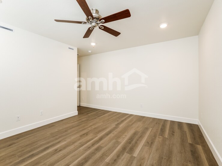 Building Photo - 6487 Enlightenment Dr