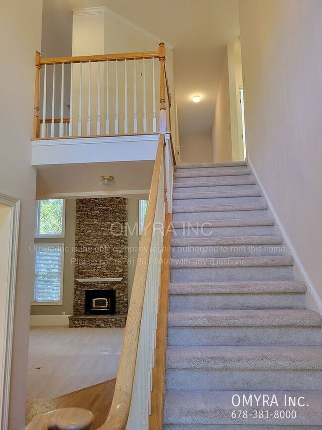Building Photo - Gorgeous 5 Bedroom House in Peachtree Corners!