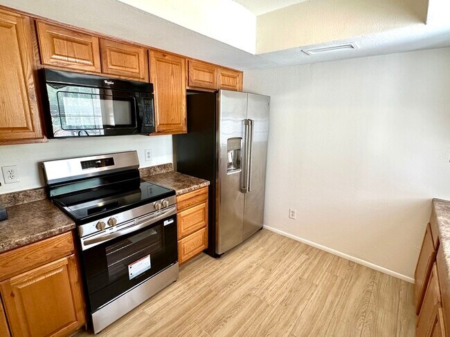 Building Photo - Nicely updated Marlette Estates home with pool, 3 beds, 2 baths.