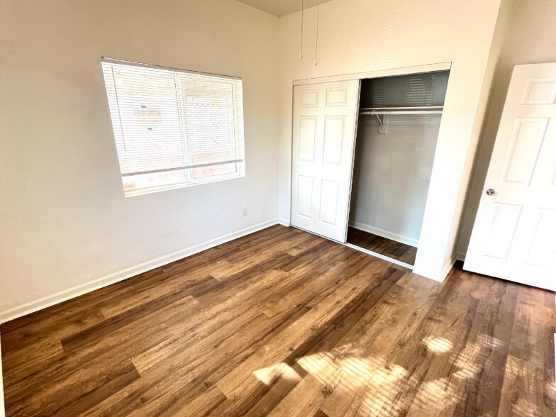 Building Photo - 4531 Park Ave