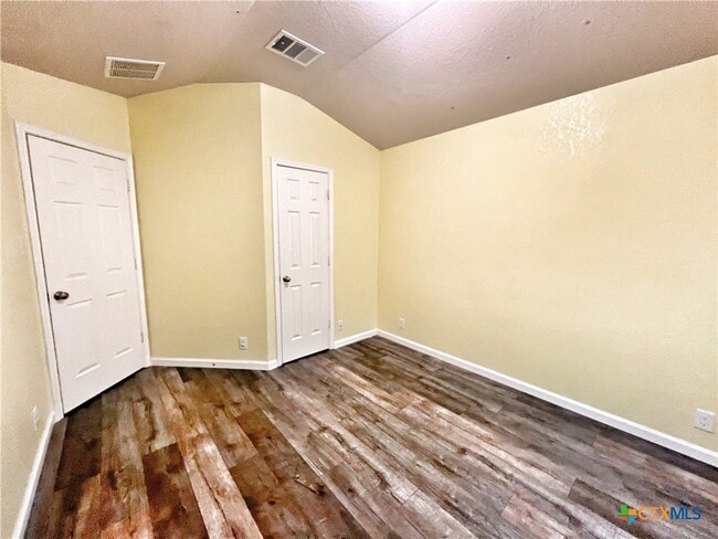 Building Photo - 2141 Sinclair Dr