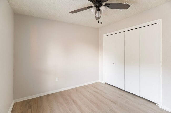 Building Photo - 2135 Whiteback Dr