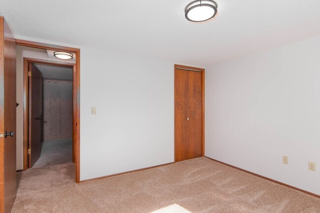 Building Photo - Freshly Updated 2 Bed 1 Bath Spokane Valle...
