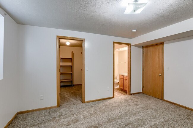 Building Photo - 7261-7265 Dorchester