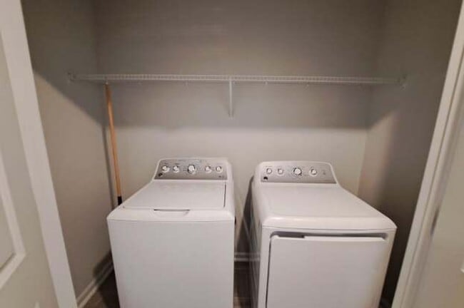 Building Photo - 3 BR/2.5BA | Newly Renovated Townhome End Unit | Private Patio| In Raleigh!